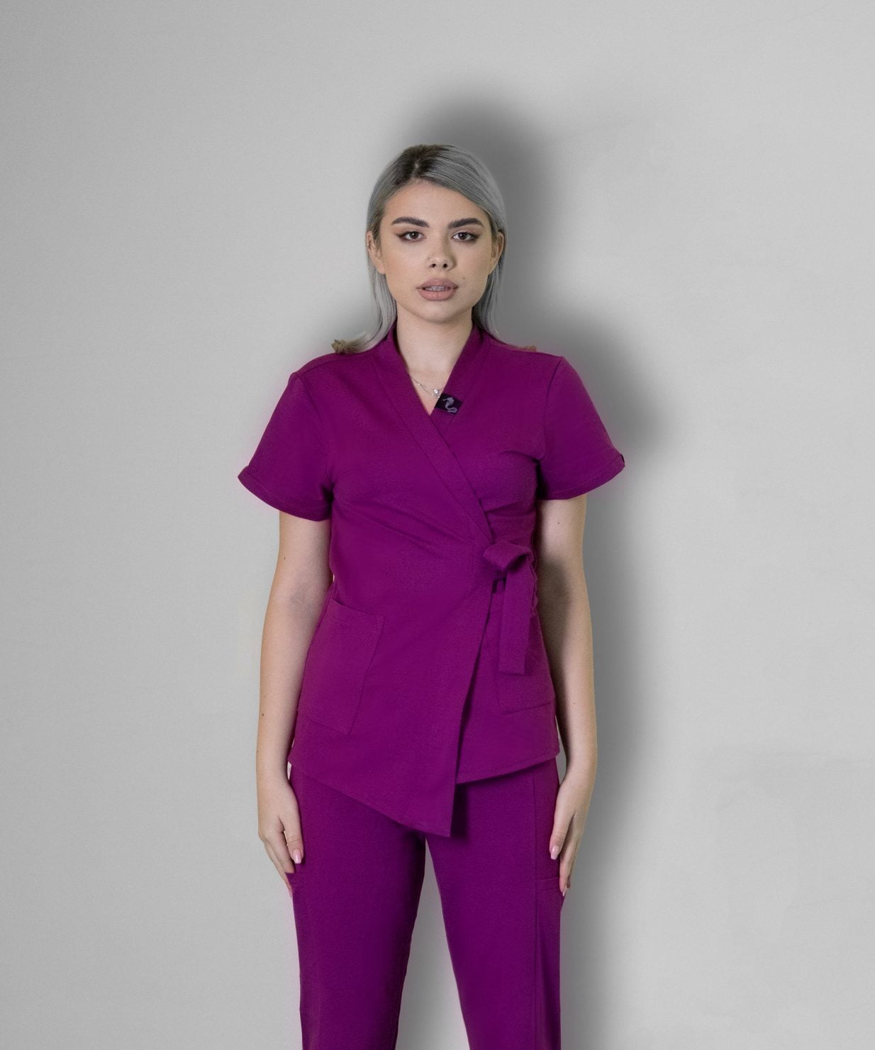 scrub medical mov intens uniforma spital femei