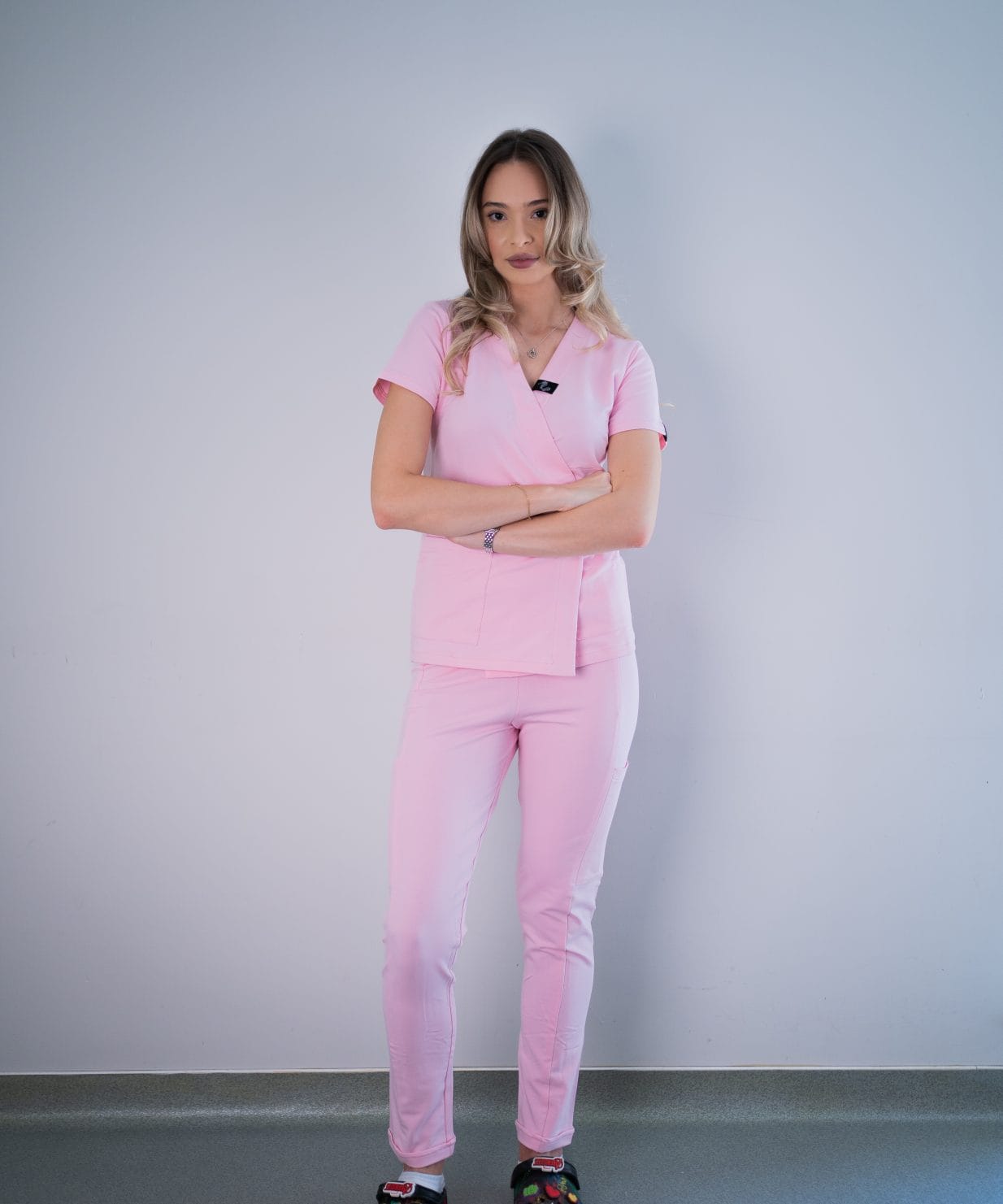 Scrub medical baby pink costum medical femei 05