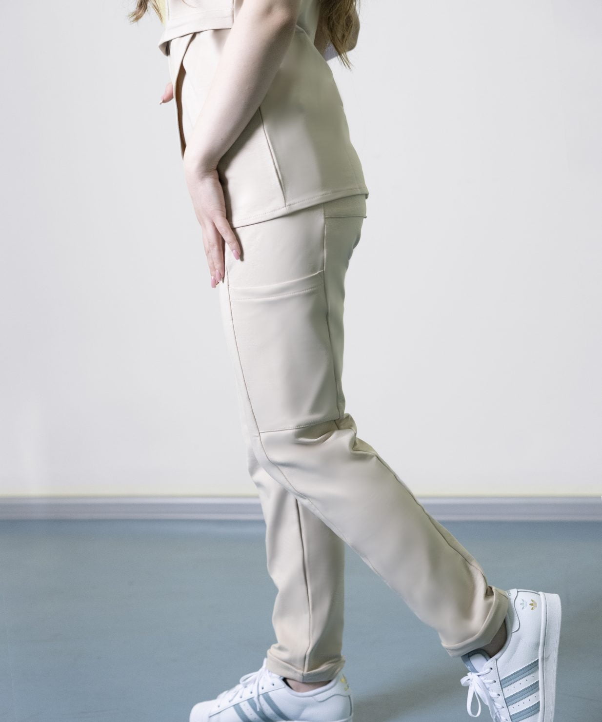 scrub medical bej costum medical femei uniforma spital bumba7 scrub medical bej costum medical femei uniforma spital bumba7