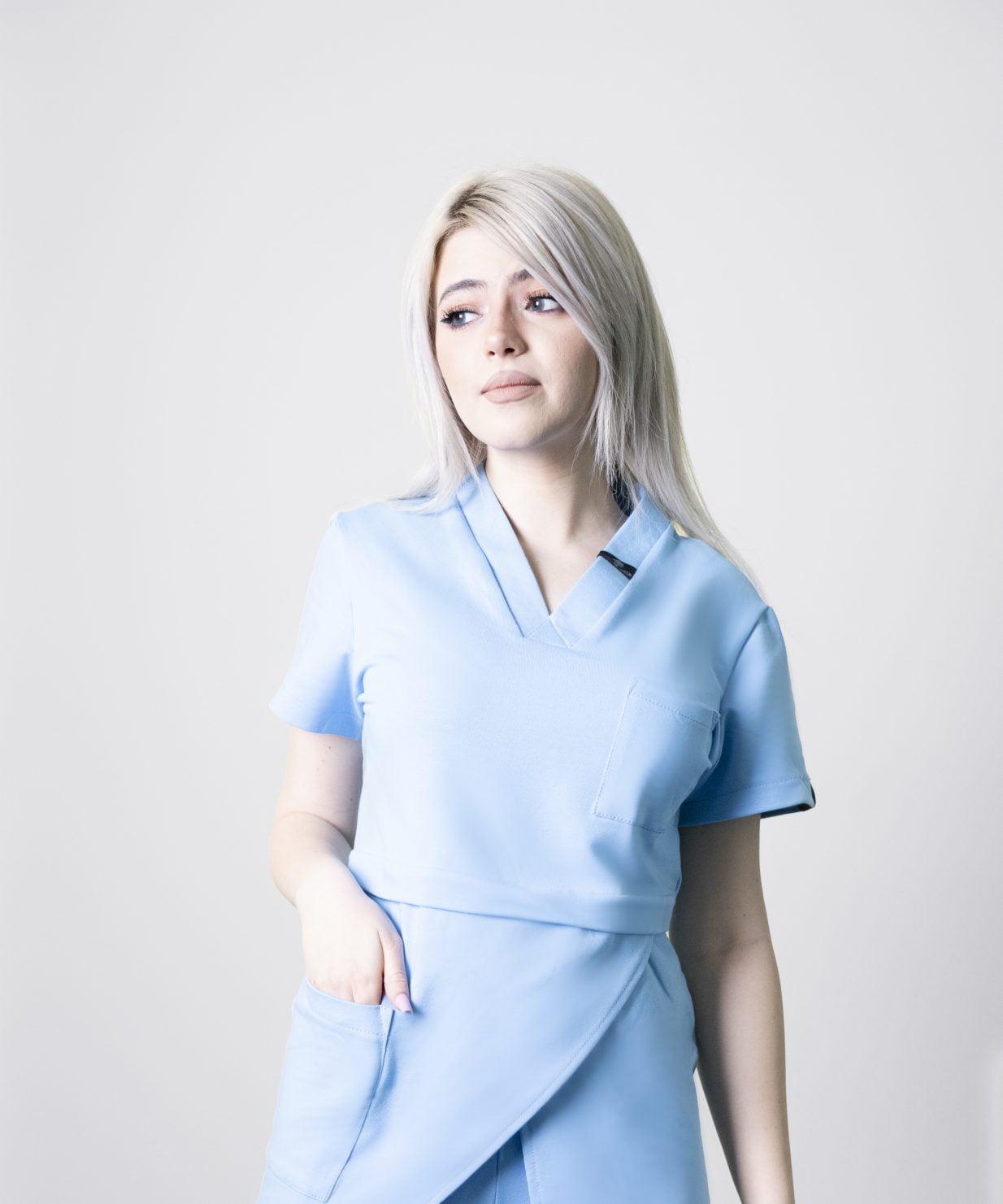 scrub medical bleo costum medical femei uniforma spital 2 scrub medical bleo costum medical femei uniforma spital 2