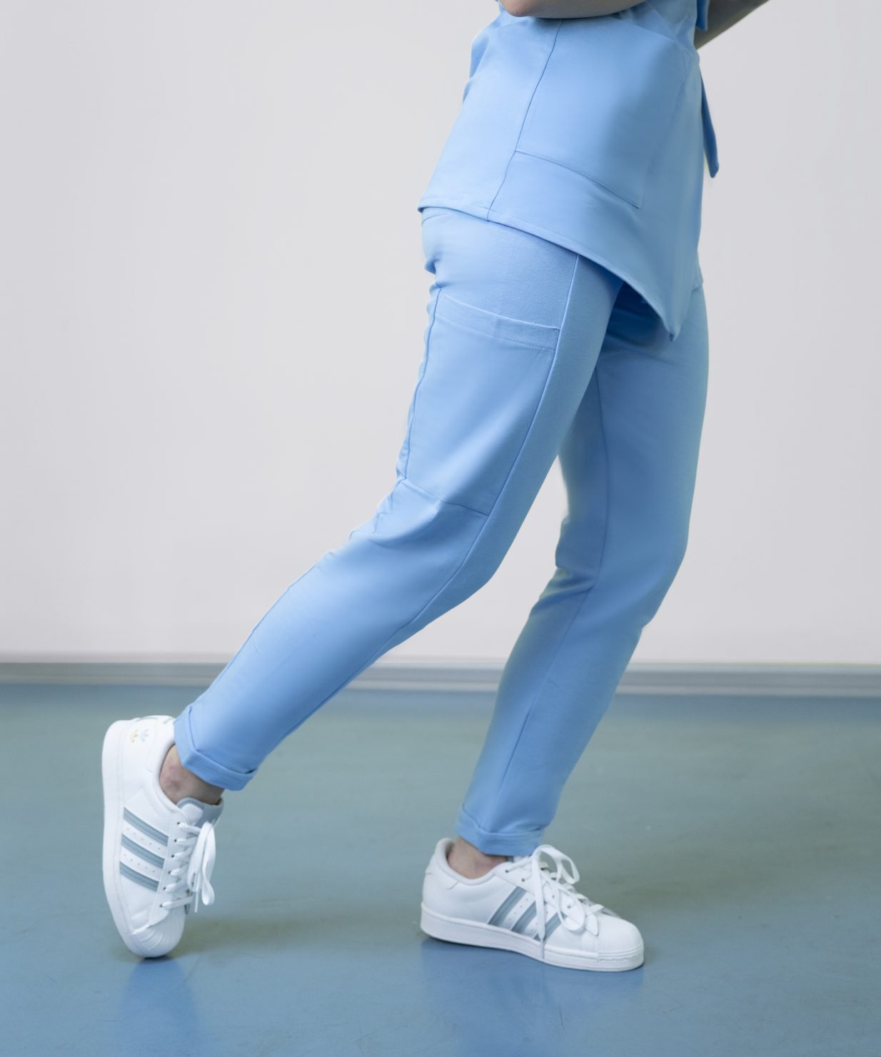 scrub medical bleo costum medical femei uniforma spital 6 scrub medical bleo costum medical femei uniforma spital 6