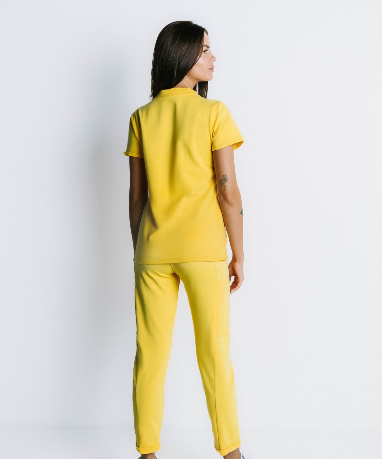 scrub medical galben costum medical bumbac galben2 scrub medical galben costum medical bumbac galben2