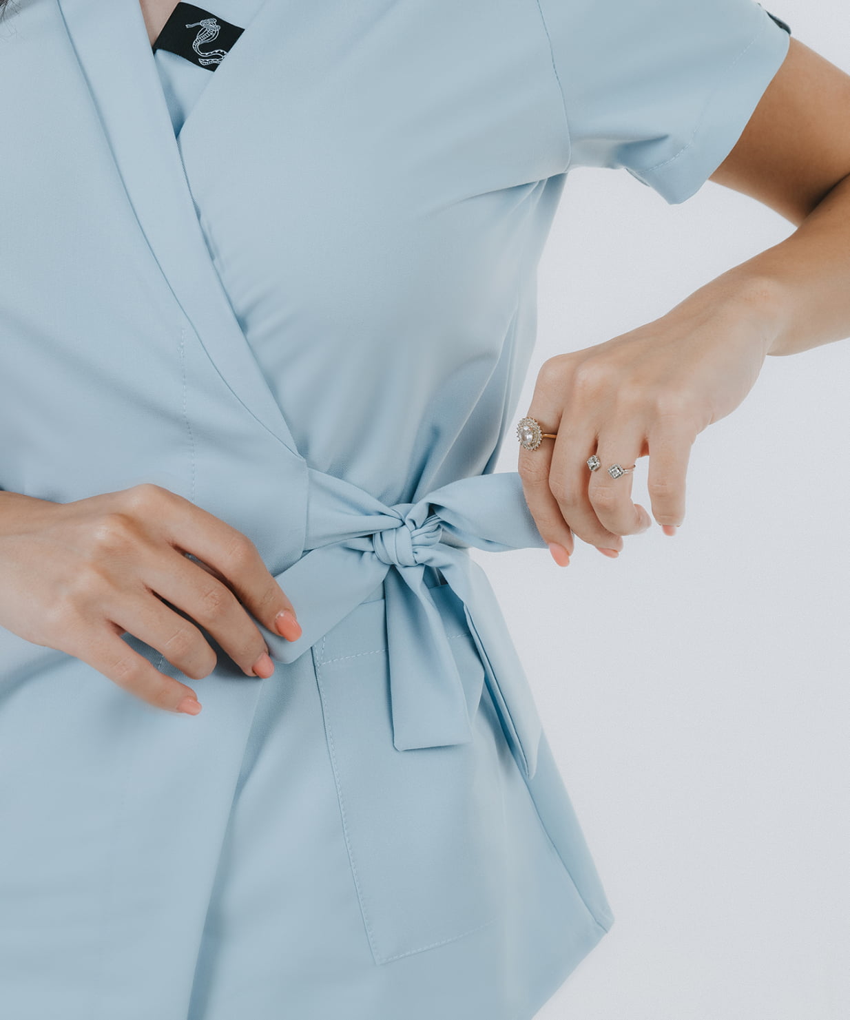 costum medical femei ice blue uniforma medicala ice blue304 costum medical femei ice blue uniforma medicala ice blue304