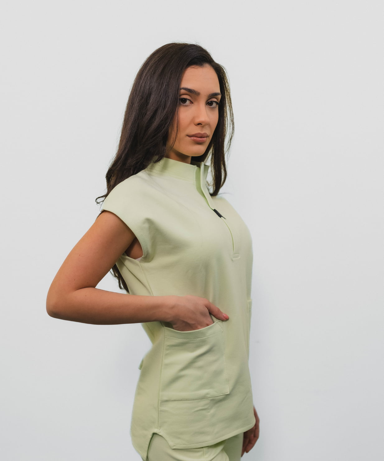 costum medical macaroon femei uniforma medicala 11