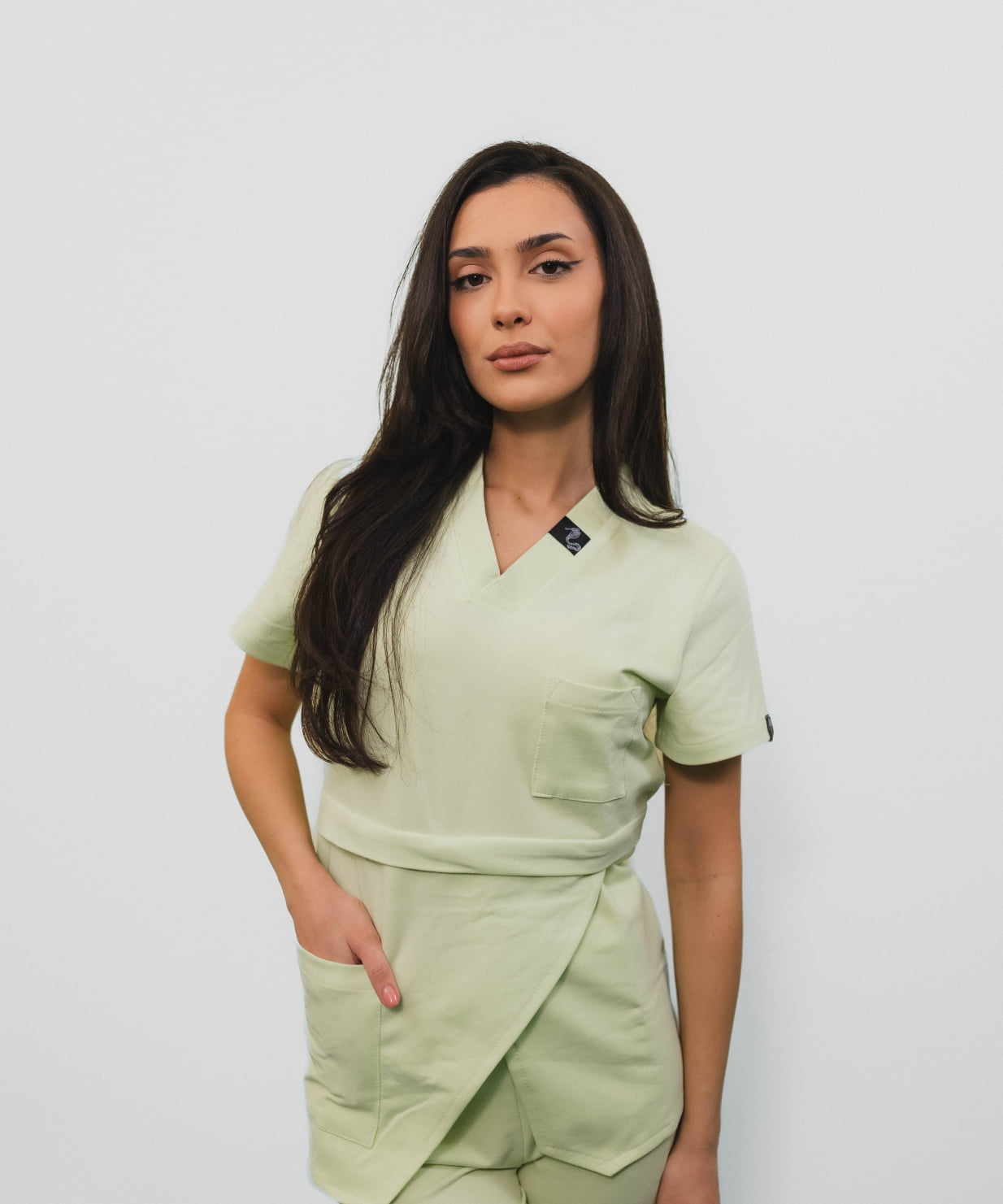 costum medical macaroon femei uniforma medicala 3