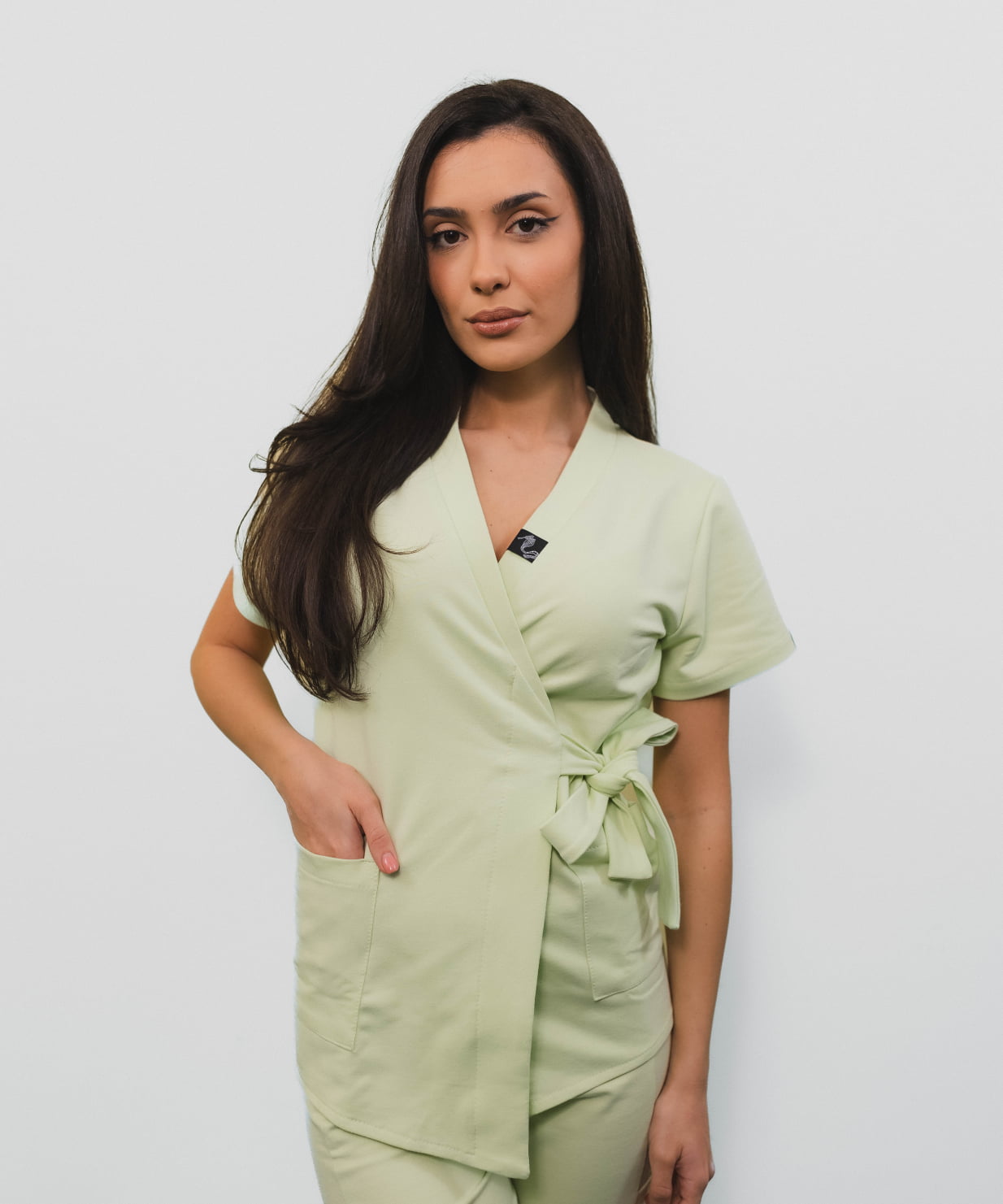 costum medical macaroon femei uniforma medicala 8