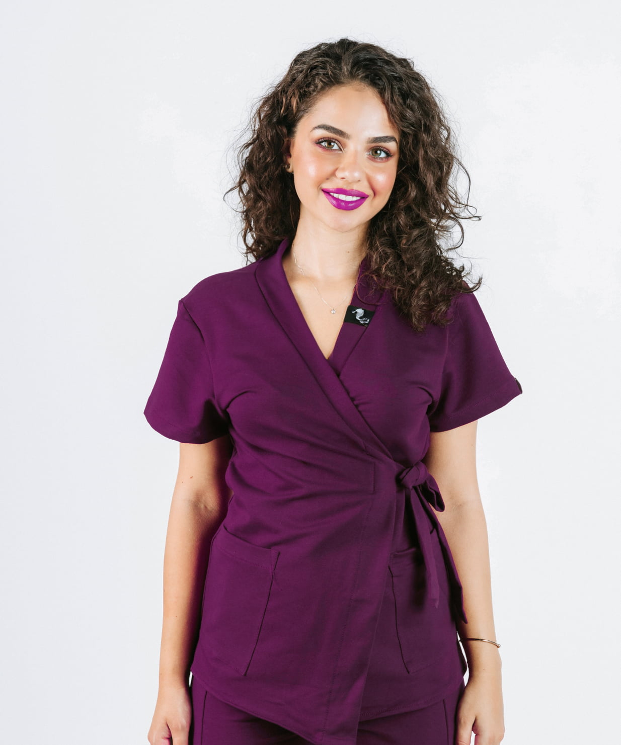 costum medical mov pruna femei uniforma medicala 1 costum medical mov pruna femei uniforma medicala 1