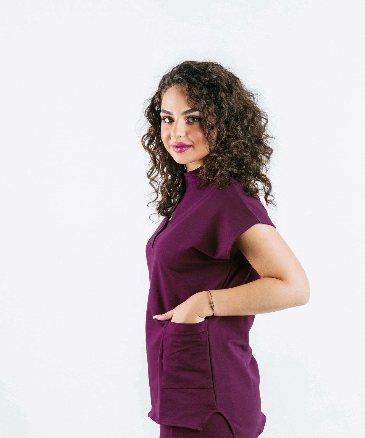 costum medical mov pruna femei uniforma medicala 12 costum medical mov pruna femei uniforma medicala 12