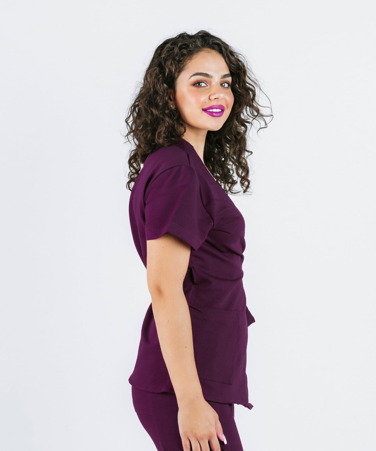 costum medical mov pruna femei uniforma medicala 2 costum medical mov pruna femei uniforma medicala 2