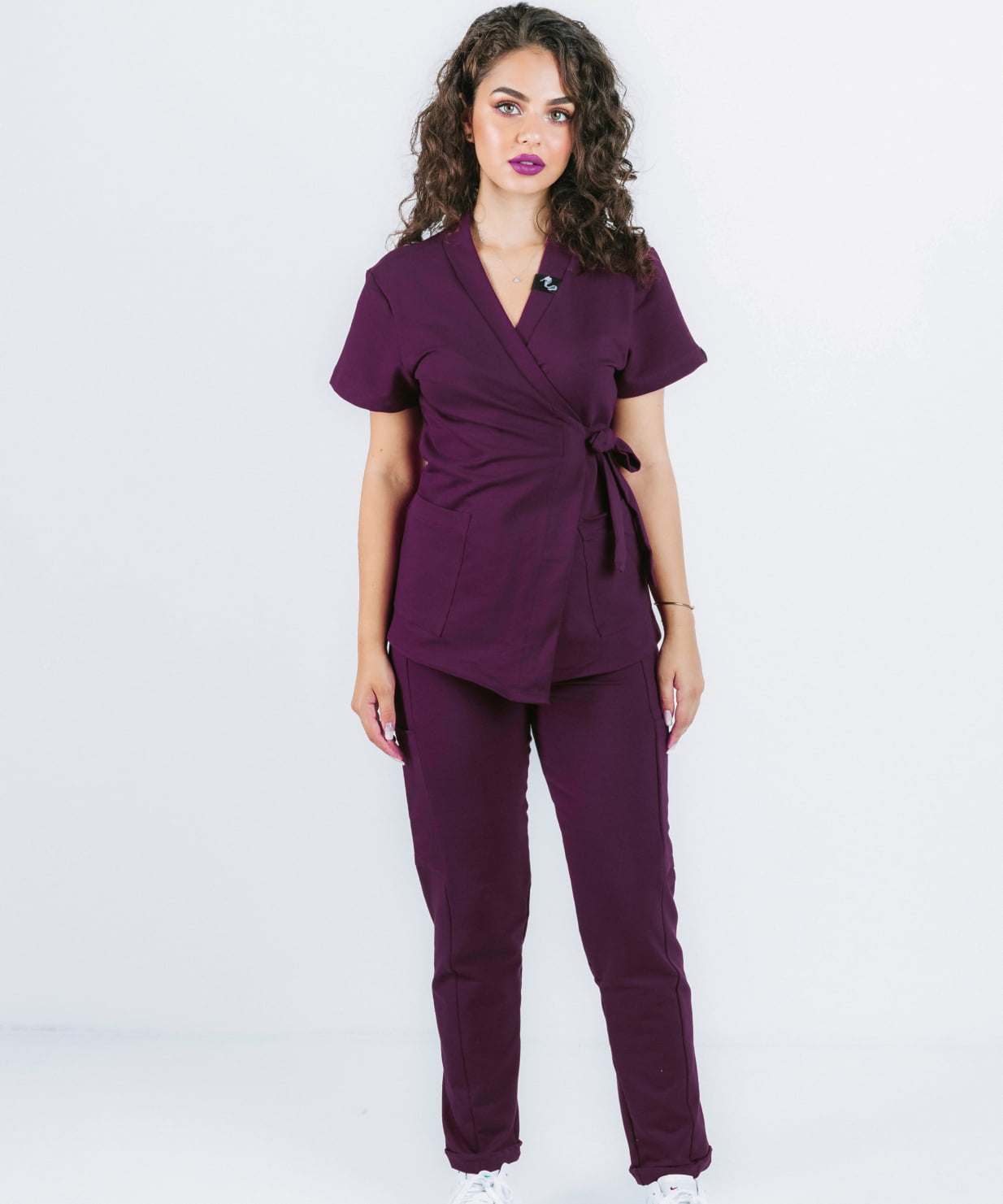 costum medical mov pruna femei uniforma medicala 5 costum medical mov pruna femei uniforma medicala 5