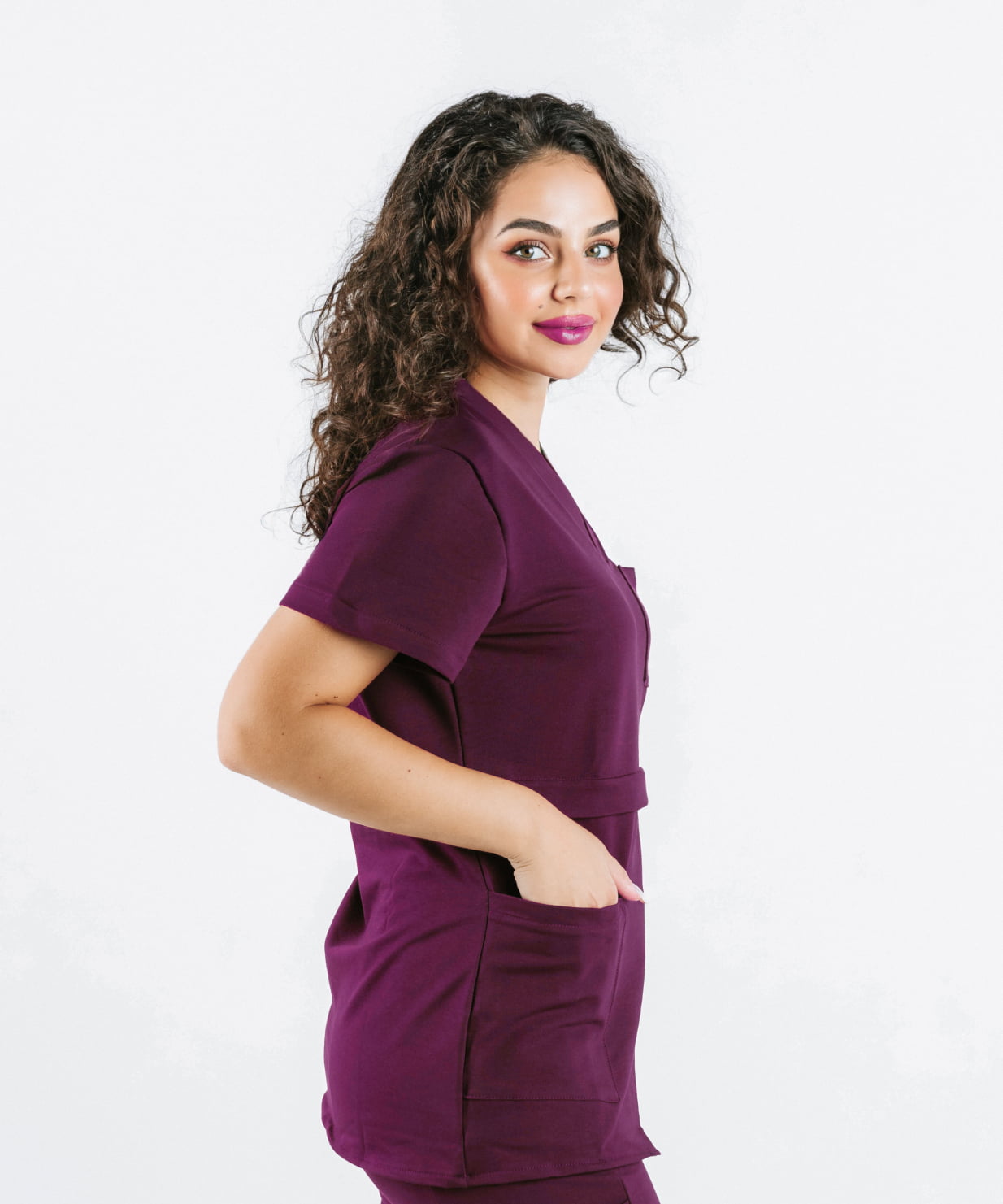 costum medical mov pruna femei uniforma medicala 6 costum medical mov pruna femei uniforma medicala 6