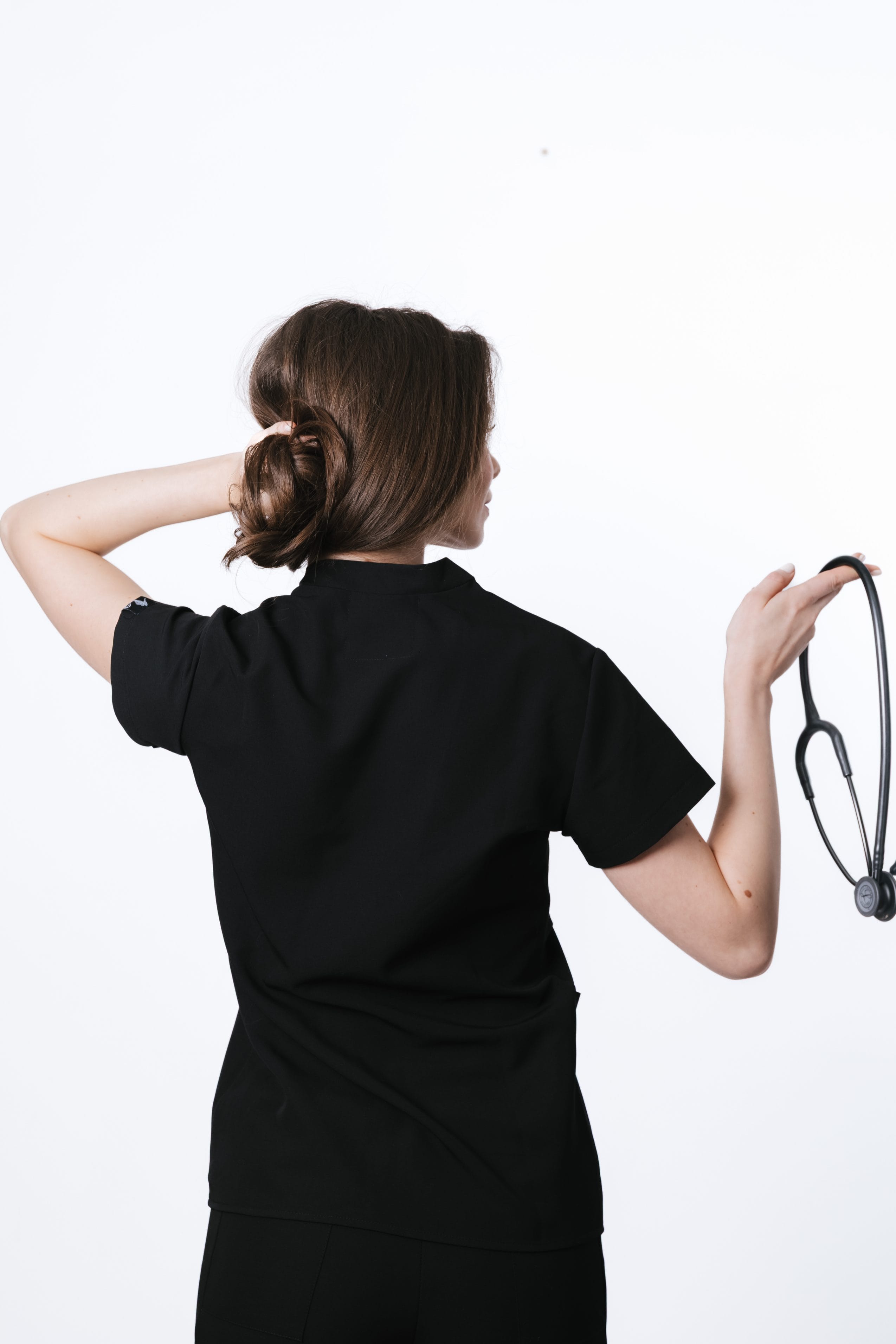 costum medical negru vascoza uniforma medicala neagra 13 scaled