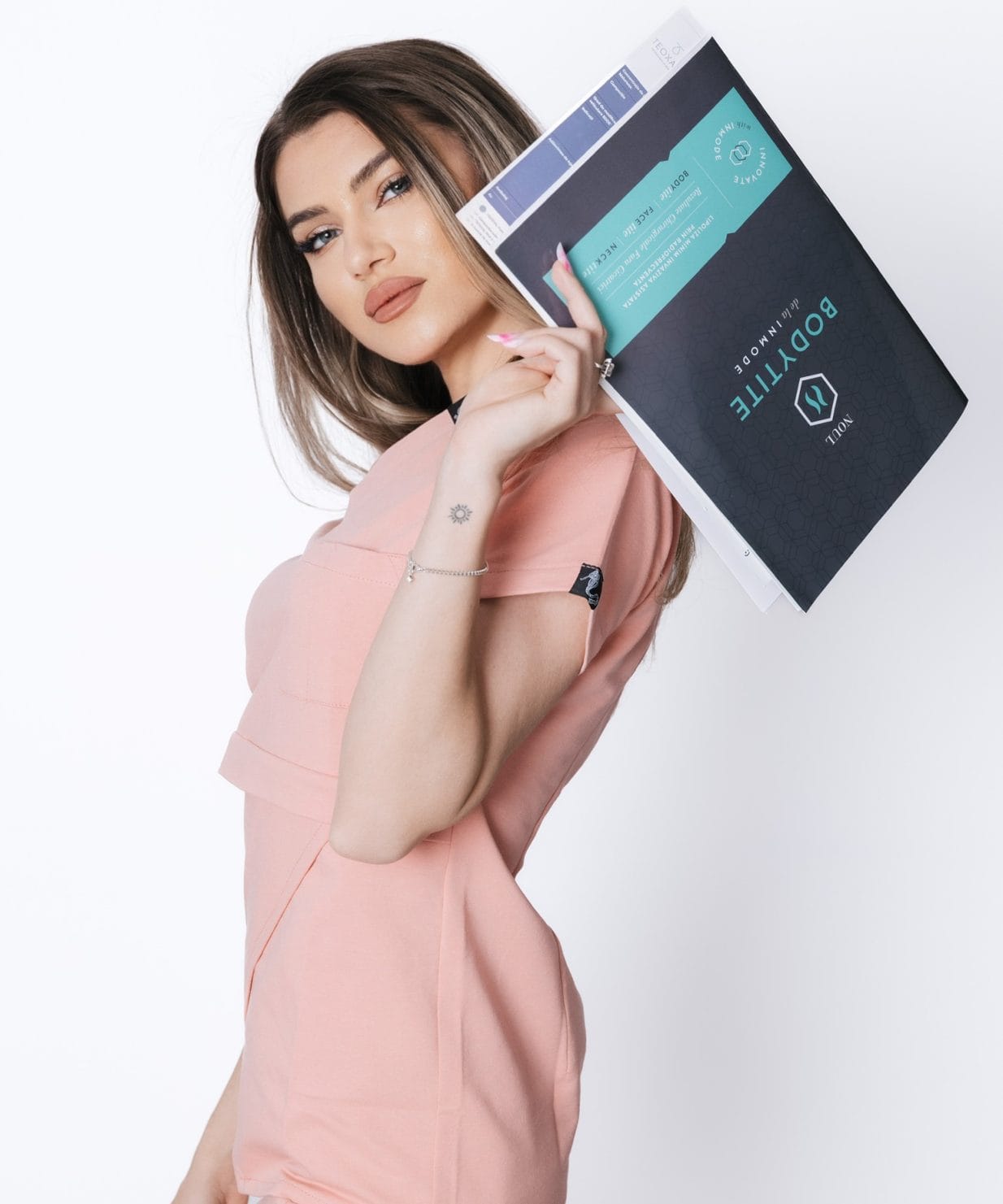 set scrub medical candy peach uniforma medicala femei candy peach 10 set scrub medical candy peach uniforma medicala femei candy peach 10